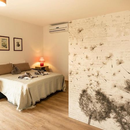 Borgoroma - Business & Apartments Verona Bagian luar foto