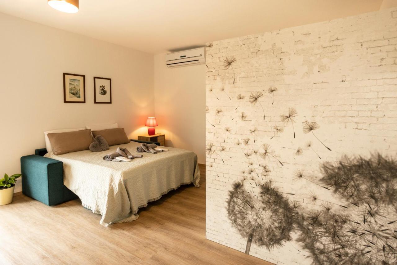Borgoroma - Business & Apartments Verona Bagian luar foto