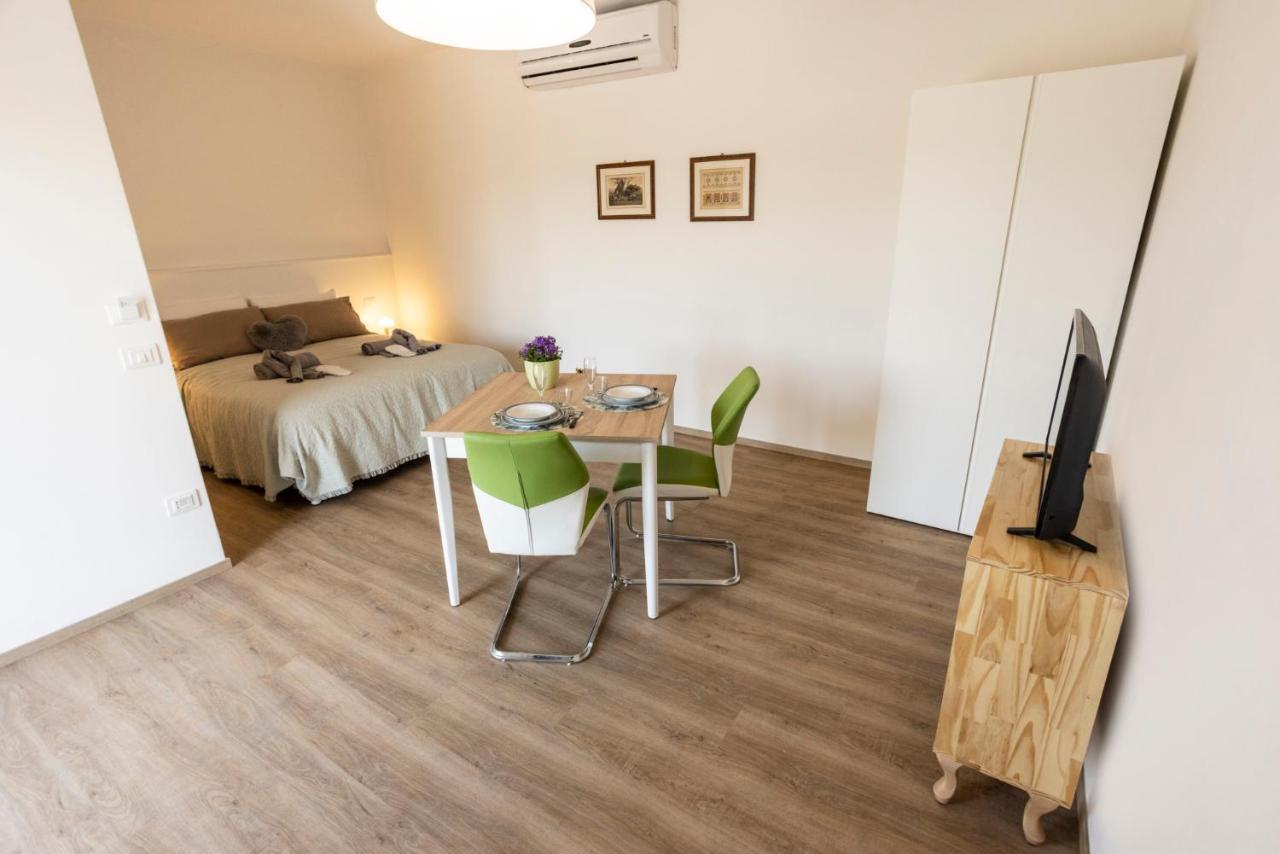 Borgoroma - Business & Apartments Verona Bagian luar foto