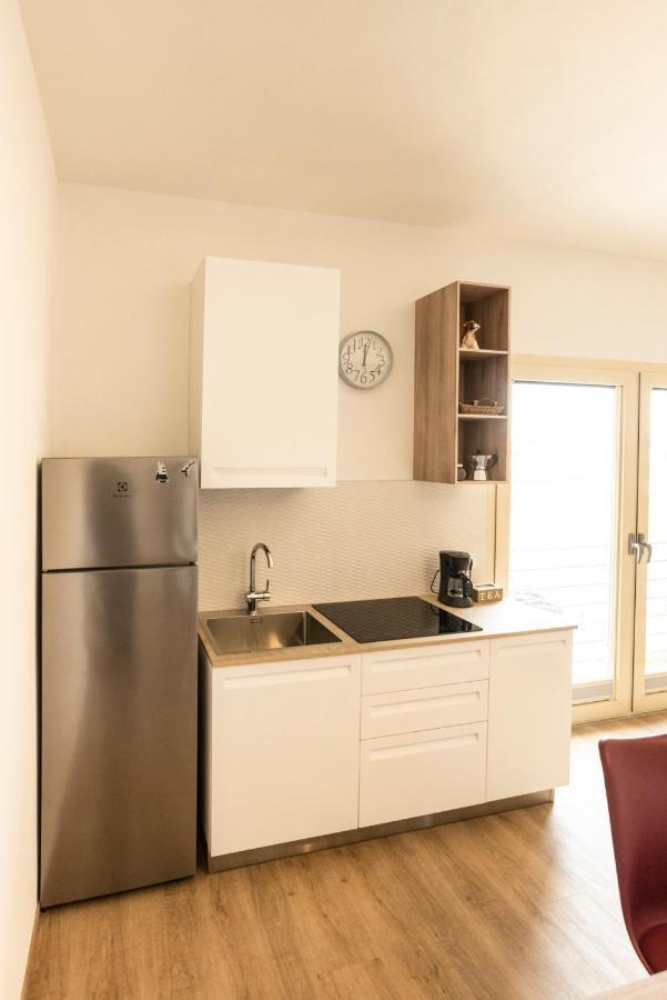 Borgoroma - Business & Apartments Verona Bagian luar foto