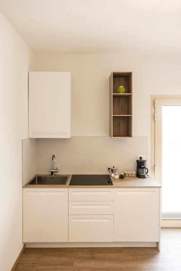 Borgoroma - Business & Apartments Verona Bagian luar foto