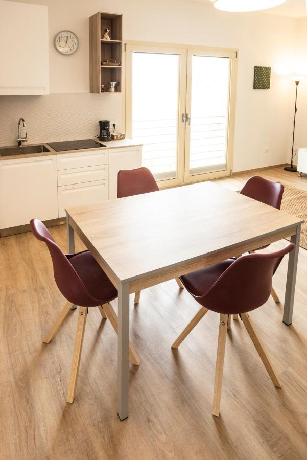 Borgoroma - Business & Apartments Verona Bagian luar foto